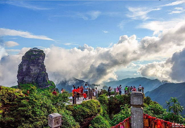 贵州旅行社最新报价,贵州旅游市场推出最新优惠套餐。